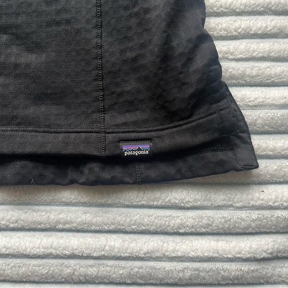 Patagonia Black Long Sleeve Shirt - Picture 2 of 7